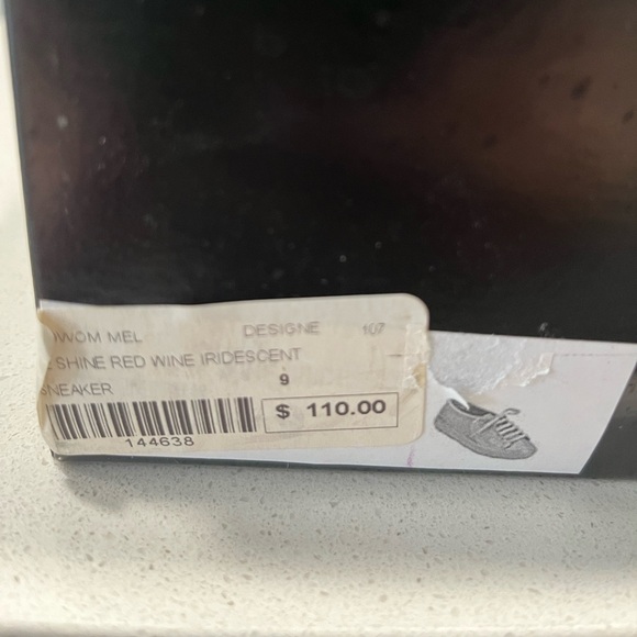 Melissa Reed wine iridescent sneakers size 9M women’s NWT - Picture 2 of 5